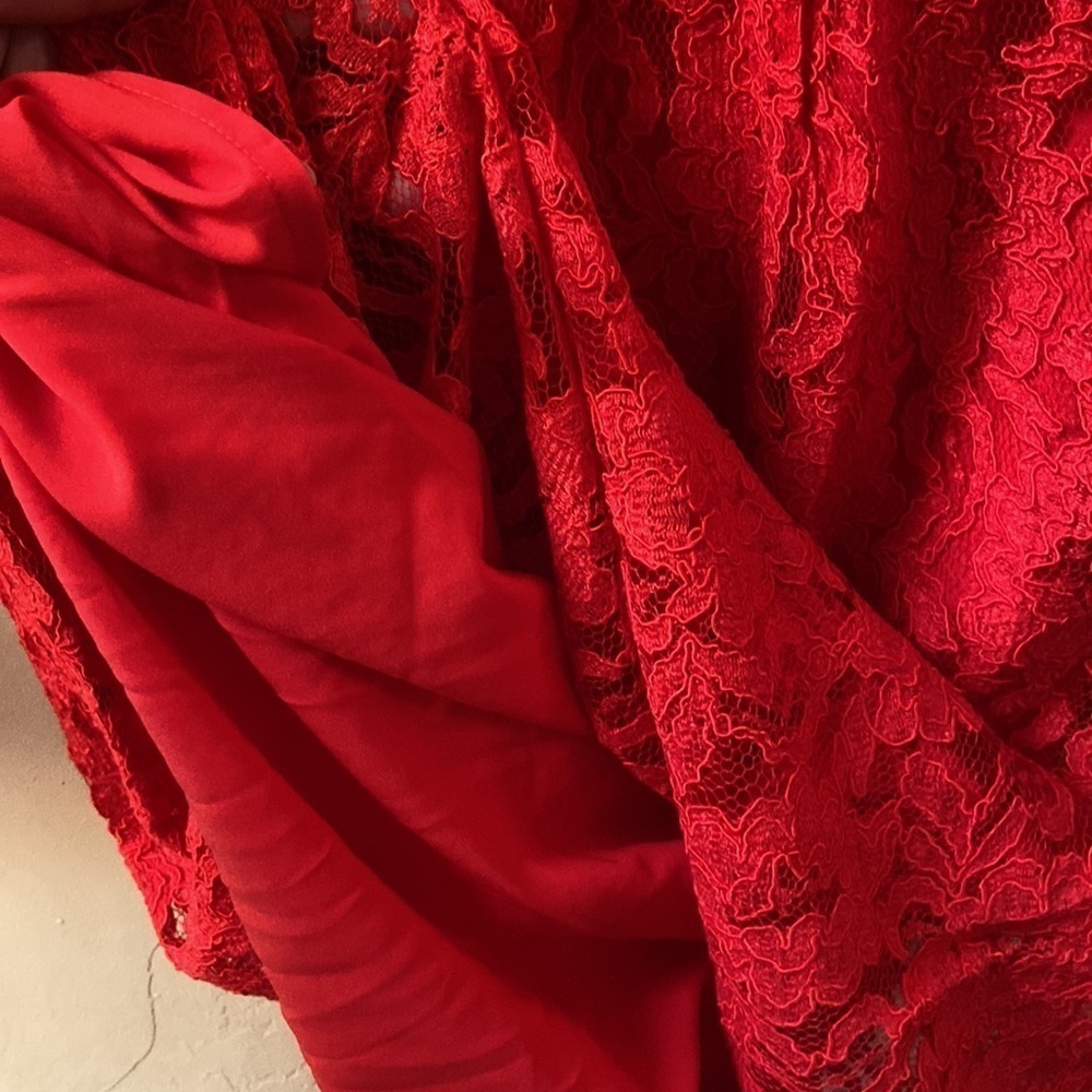 Sz 4 Broadway & Broome Red Lace 3/4 Sleeve Dress w/Red Slip - Picture 5 of 6